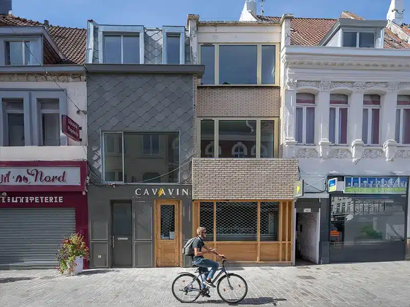 Réhabilitation de 4 logements et 1 commerce | MOE : sam.banchet | ©Pierre Rogeaux